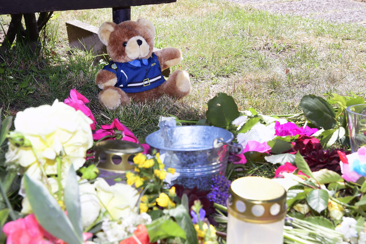 Två personer omkom när en familj på cykel blev påkörd i Färjestaden på Öland i juli 2020.